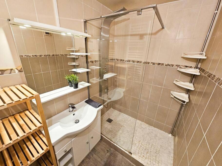 Le Bergson 3 Chambres Stationnement Gratuit Saint-Etienne  Extérieur photo